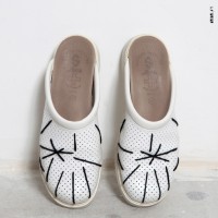 https://www.studiodaubal.com:443/files/gimgs/th-37_shoes b:n.jpg